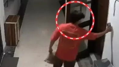मेरठ में डिलीवरी बॉय से मारपीट के मामले में गिरफ्तार बैंक मैनेजर।
