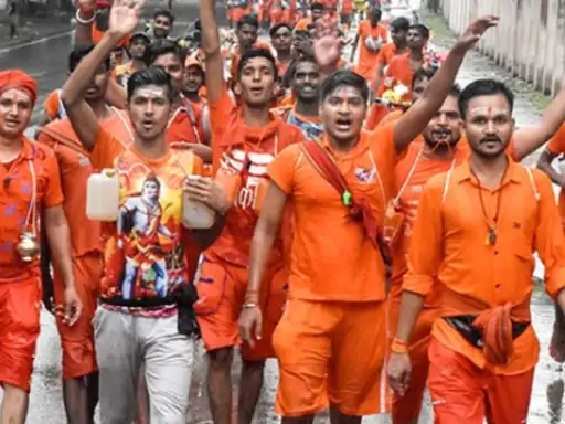 मुरादाबाद में कांवड़ियों की भीड़ के चलते ट्रैफिक डायवर्जन