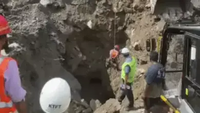 नेपाल बाढ़ के बाद देवघाट जंगल में अज्ञात शवों को दफनाने की तैयारी