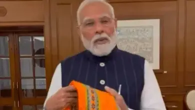 राष्ट्रीय हैंडलूम दिवस के अवसर पर वीडियो संदेश जारी करते प्रधानमंत्री नरेंद्र मोदी।
