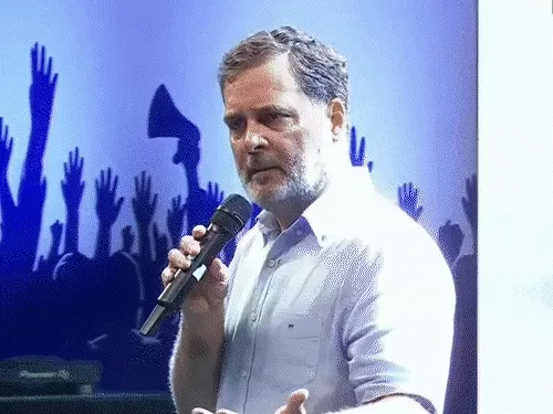 प्रयागराज में प्रस्तावित छात्र संवाद कार्यक्रम से जुड़े राहुल गांधी की सांकेतिक तस्वीर।