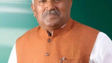 अम्बेडकरनगर में लघु सिंचाई योजना के नाम पर किसानों से पैसे मांगने का मामला