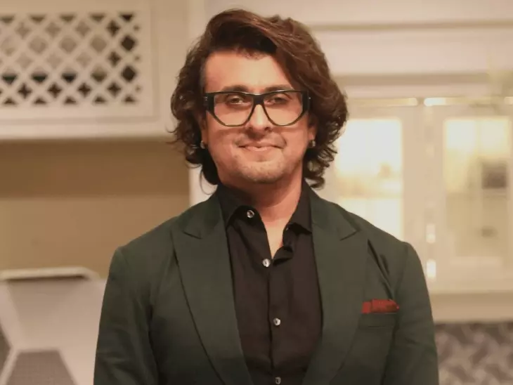 सोनू निगम ने कृति सेनन एड विवाद से जुड़े फर्जी बयान का खंडन किया