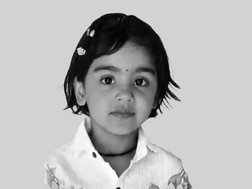 सूरत में रेस्टोरेंट का खाना खाने के बाद फूड पॉइजनिंग से 5 साल की बच्ची की मौत.