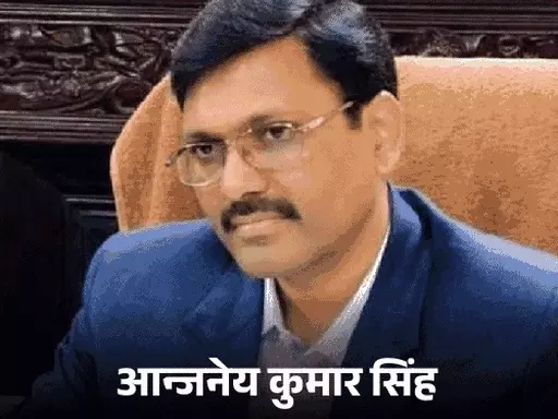 यूपी में IAS अधिकारियों के तबादले की खबर