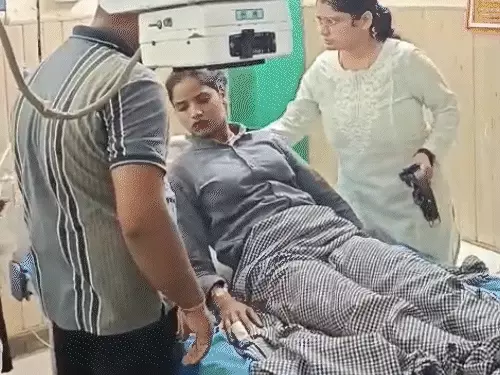 वाराणसी एयरपोर्ट पर हथियार जांच के दौरान फायरिंग की घटना