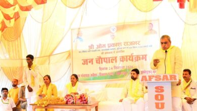 अंबेडकरनगर के अकबरपुर सर्किट हाउस में पत्रकारों से बातचीत करते ओमप्रकाश राजभर।