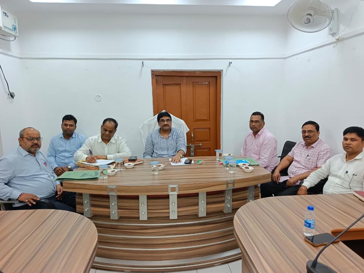 अकबरपुर नगर पालिका बोर्ड बैठक में सफाई और प्रकाश व्यवस्था से जुड़े प्रस्तावों पर चर्चा