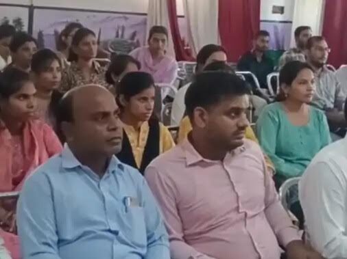 कृषि भवन में प्रशिक्षण लेते नवनियुक्त प्राविधिक सहायक