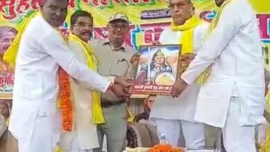 ओपी राजभर से मिलते गोंड समाज के प्रतिनिधि