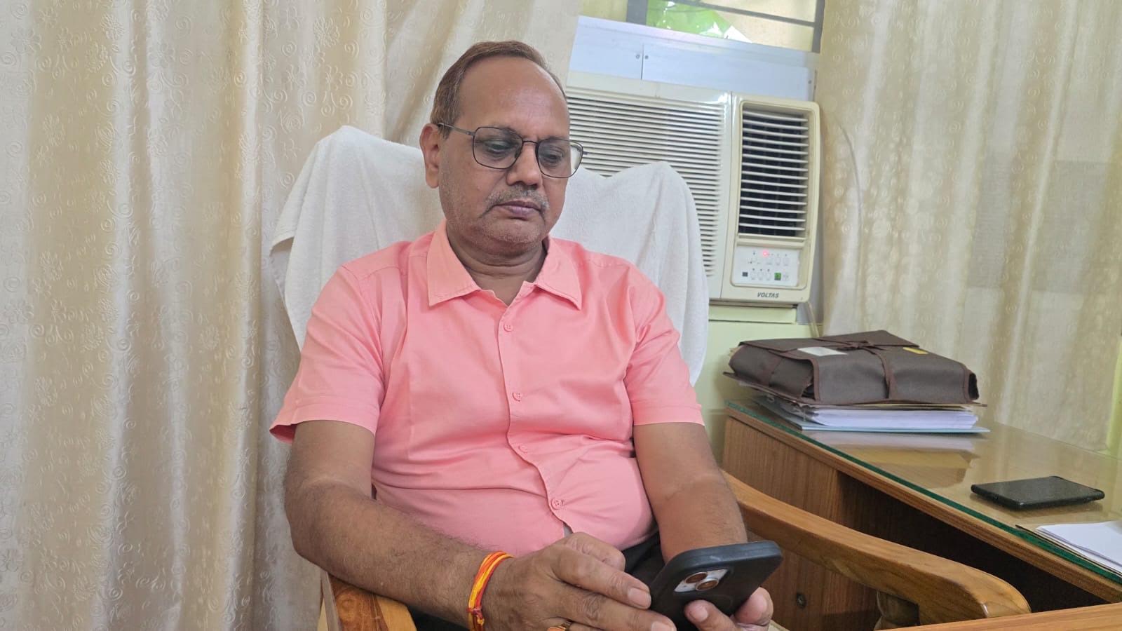 अंबेडकरनगर में स्वयं सहायता समूह से जुड़ी महिलाएं