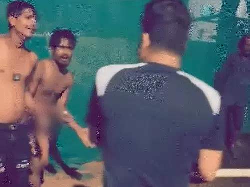 लखनऊ के अंबरगंज में चोरी के शक में युवकों की पिटाई का मामला