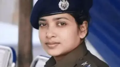 IPS अधिकारी बुशरा बानो के ट्रांसफर और अजहरुद्दीन के बयान से जुड़ी खबर