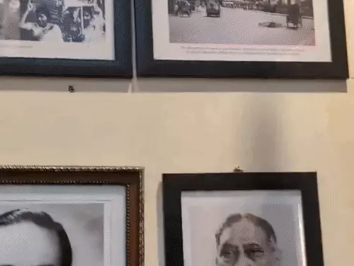 ढाका यूनिवर्सिटी के आर्काइव में प्रदर्शित मोहम्मद अली जिन्ना की तस्वीर