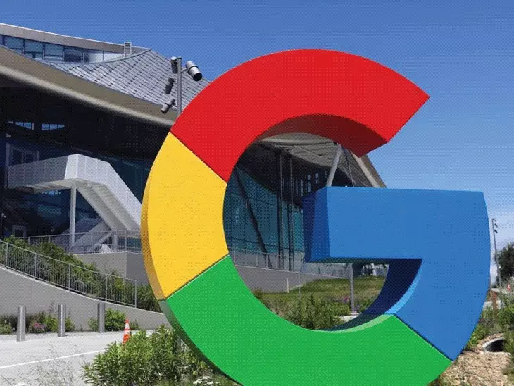 Larry Page और Sergey Brin से जुड़ी Google की शुरुआती कहानी और कंपनी का इतिहास।