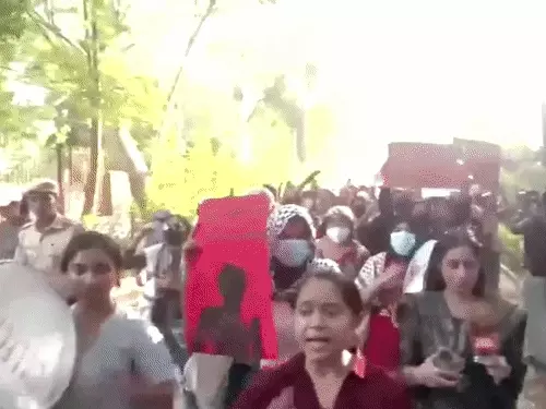 कालकाजी मंदिर के पास आस्था कुंज पार्क जहां नाबालिग से कथित गैंगरेप की घटना हुई