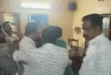केरल के चिरयिनकीझु में कांग्रेस विधायक राम्या हरिदास से झड़प का वीडियो