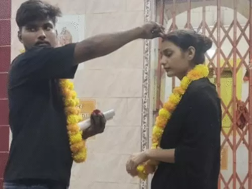 मलिहाबाद में प्रेमी के साथ महिला की शादी का मामला