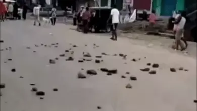 मणिपुर के पहाड़ी इलाके में कुकी-नगा तनाव के बीच सड़क पर सुरक्षा व्यवस्था