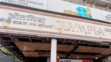 मुंबई के कोलाबा स्थित 108 साल पुराने ओलंपिया कॉफी हाउस की तस्वीर।