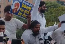 पटना में आरक्षण बढ़ाने की मांग को लेकर दलित संगठनों का प्रदर्शन