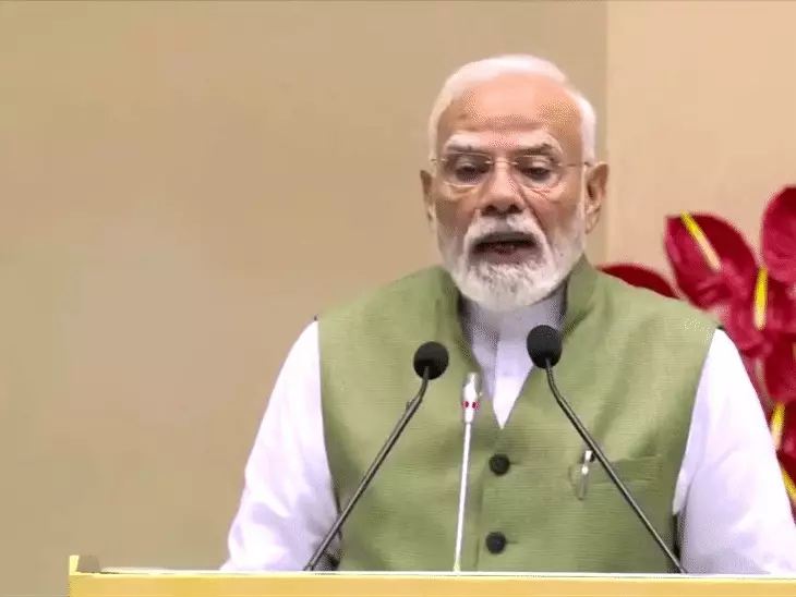 : पर्यावरण और जलवायु सम्मेलन में संबोधित करते प्रधानमंत्री नरेंद्र मोदी।