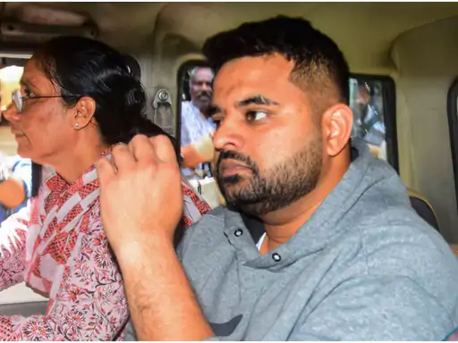 प्रज्वल रेवन्ना के जेल में मोबाइल फोन मिलने के मामले की जांच