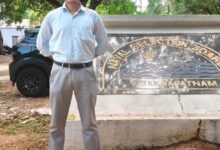 अंबेडकरनगर के अकबरपुर निवासी सत्यम त्रिपाठी, जिनका भारतीय नौसेना में लेफ्टिनेंट पद पर चयन हुआ है।