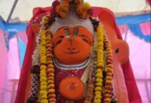 उज्जैन में खड़े हनुमान की प्रतिमा की जांच करती IIT टीम