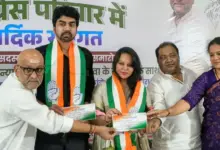यूपी कांग्रेस में शामिल हुए राकेश वर्मा और जारा खान