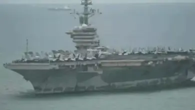 थाईलैंड के लाम चाबांग पोर्ट पर पहुंचा अमेरिकी एयरक्राफ्ट कैरियर USS अब्राहम लिंकन