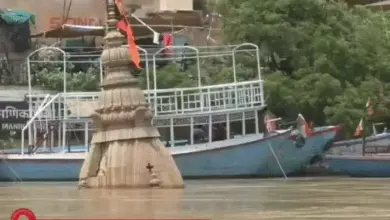 भारी बारिश के बाद बाढ़ और जलभराव से प्रभावित क्षेत्र का दृश्य