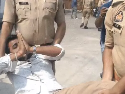 लखनऊ में 68,500 सहायक शिक्षक भर्ती के अभ्यर्थियों का नियुक्ति की मांग को लेकर प्रदर्शन और पुलिस कार्रवाई।