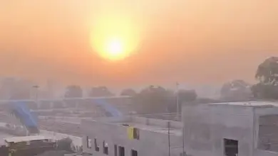 उत्तर प्रदेश में पछुआ हवाओं के बीच तापमान में गिरावट और बढ़ती ठंड का मौसम।