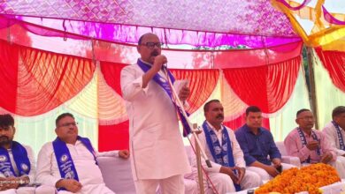 अंबेडकरनगर के सैदापुर में बसपा की सेक्टर बैठक में पदाधिकारी और कार्यकर्ता।