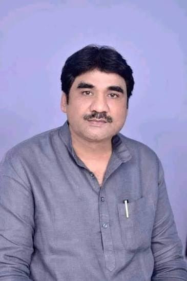 अकबरपुर में सेफ सिटी योजना के तहत लगाए जाने वाले सीसीटीवी कैमरे