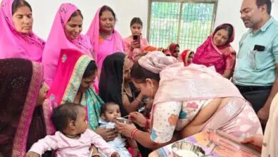 अंबेडकरनगर के दुलहूपुर में सेवा संकल्प अभियान के दौरान अन्नप्राशन और गोदभराई कार्यक्रम।