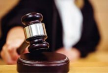 अंबेडकरनगर के कटका थाना क्षेत्र में अनूप यादव की मौत के मामले में अंतिम रिपोर्ट निरस्त होने और दोबारा जांच के आदेश से जुड़ी खबर।