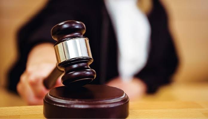 अंबेडकरनगर के कटका थाना क्षेत्र में अनूप यादव की मौत के मामले में अंतिम रिपोर्ट निरस्त होने और दोबारा जांच के आदेश से जुड़ी खबर।