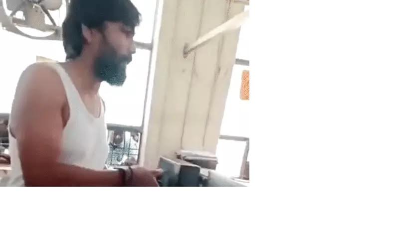 अंबेडकरनगर एआरटीओ कार्यालय में हंगामे के बाद पुलिसकर्मी मौजूद.