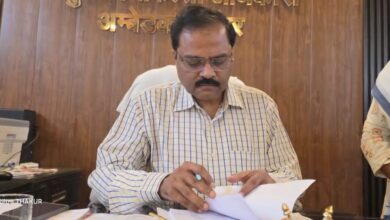 अंबेडकरनगर स्वास्थ्य विभाग के सीएमओ कार्यालय से डाटा ऑपरेटर शादाब के जहांगीरगंज स्थानांतरण से संबंधित समाचार।