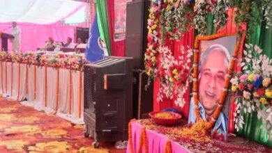 रामनगर स्थित जनता जूनियर हाईस्कूल में कांशीराम महापरिनिर्वाण दिवस कार्यक्रम को संबोधित करते सांसद धर्मेंद्र यादव।