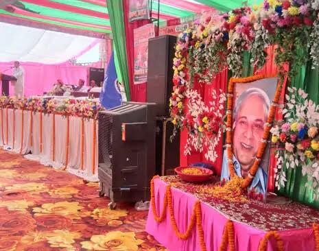 रामनगर स्थित जनता जूनियर हाईस्कूल में कांशीराम महापरिनिर्वाण दिवस कार्यक्रम को संबोधित करते सांसद धर्मेंद्र यादव।