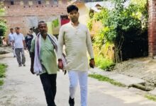 अंबेडकरनगर के कटका थाना क्षेत्र में जमीन विवाद के दौरान मारपीट से जुड़े वायरल वीडियो का स्क्रीनशॉट।