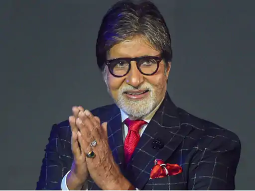 अमिताभ बच्चन के 84वें जन्मदिन पर उनके फिल्मी करियर और सोशल मीडिया पोस्ट की चर्चा