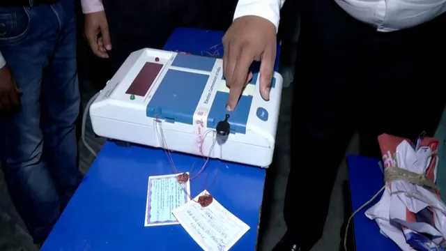 आंध्र प्रदेश राज्य चुनाव आयोग ने सुप्रीम कोर्ट के निर्देश के बाद 100 शहरी स्थानीय निकायों के चुनाव रोकने का आदेश जारी किया।