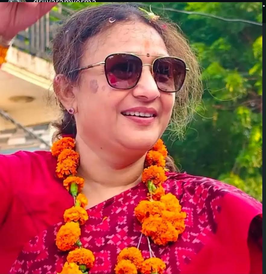 आराधना मिश्रा मोना के उत्तर प्रदेश कांग्रेस अध्यक्ष बनने पर बधाई देते अंबेडकरनगर के कांग्रेस नेता।