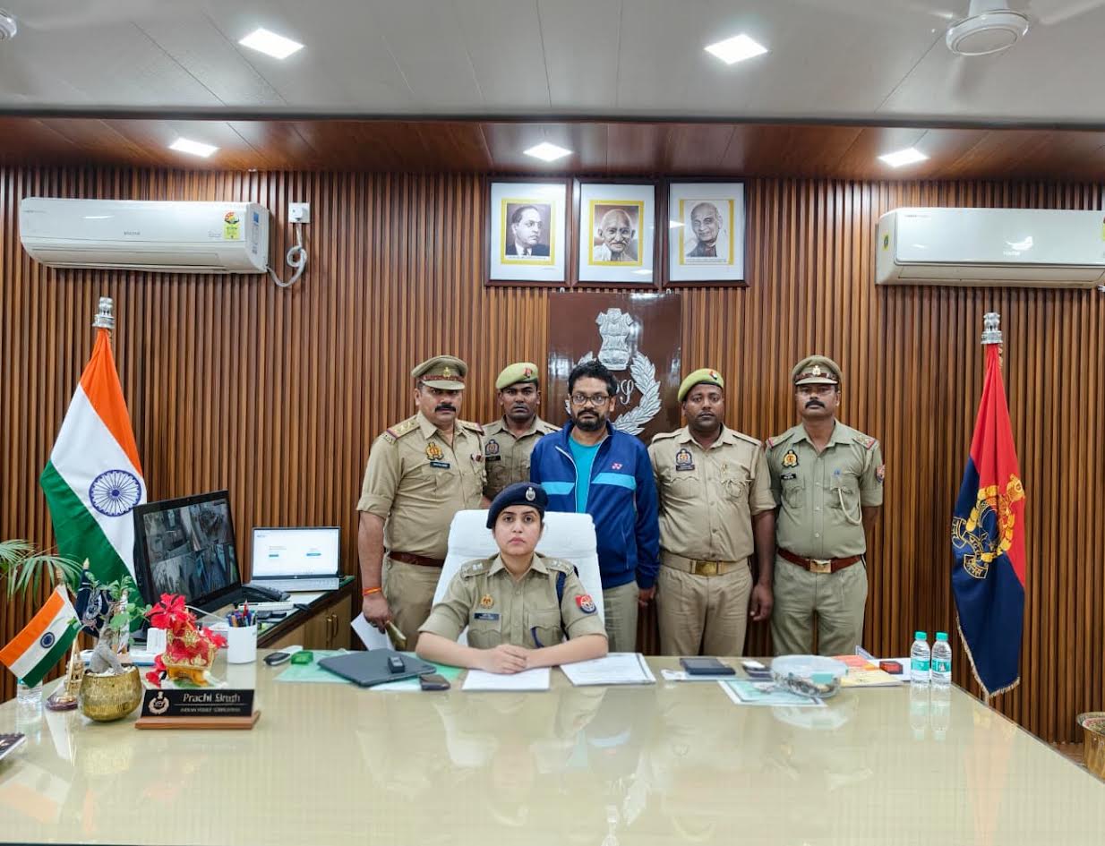 टांडा कोतवाली पुलिस द्वारा लखनऊ से गिरफ्तार किए गए 50 हजार रुपये के इनामी अरविंद वर्मा का मामला।