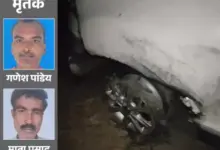 बलरामपुर के बेल्हा गांव में दुर्गा पंडाल के पास टेंट में घुसी फोर्ड कार, हादसे में तीन लोगों की मौत और चार घायल।
