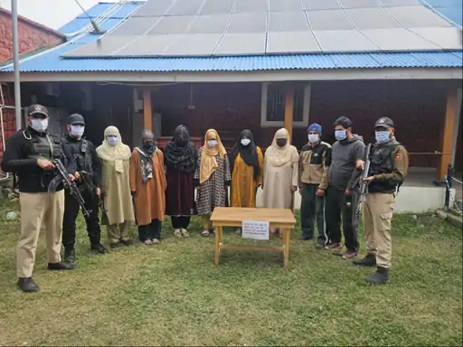 जम्मू-कश्मीर के बांदीपोरा जिले में UAPA के तहत दर्ज मामले में गिरफ्तार छह लोगों से जुड़े कथित नेटवर्क की जांच।